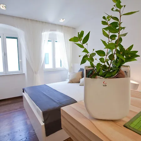 Speruna Luxury Split